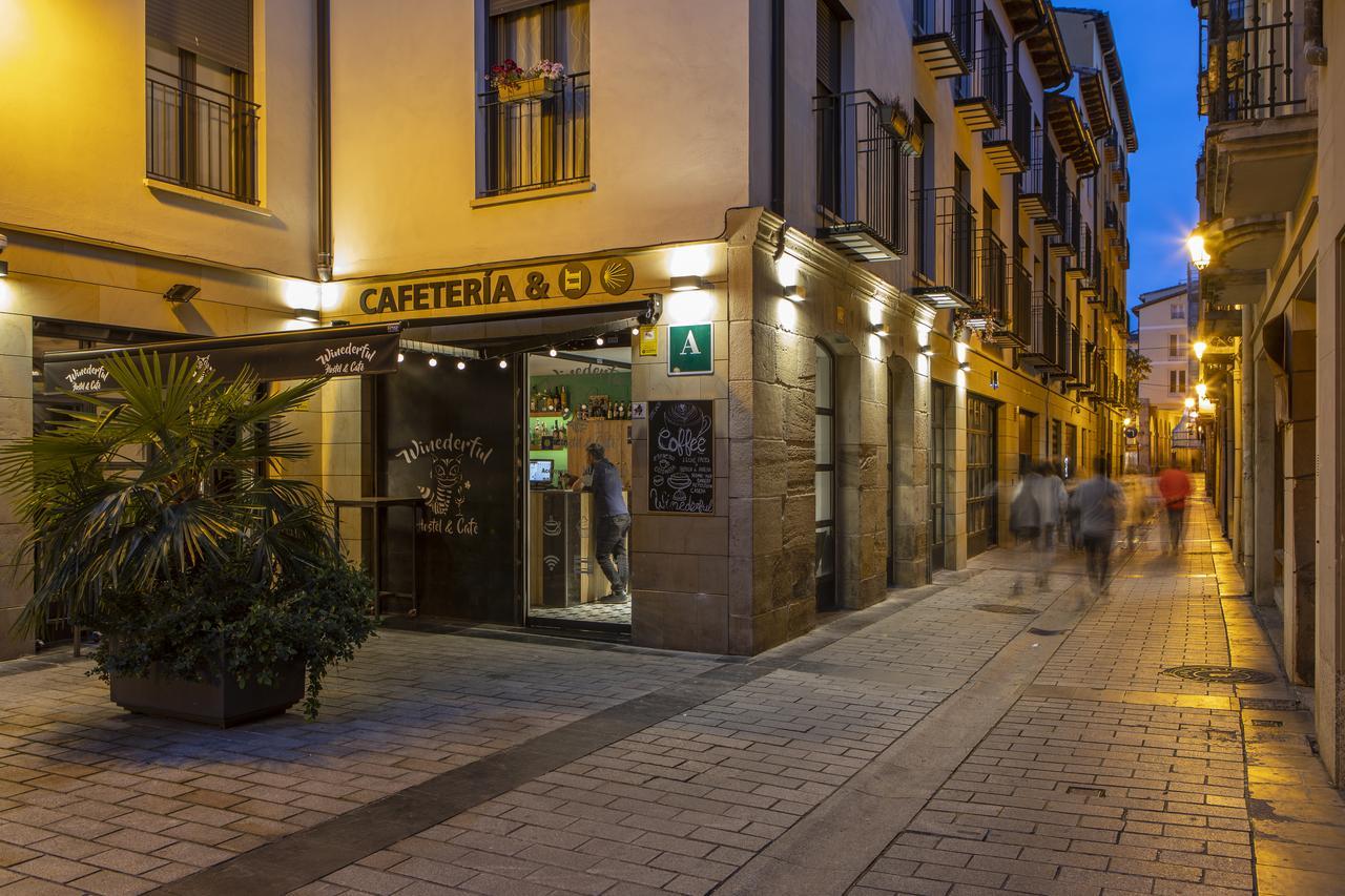 Winederful Hostel & Cafe Logrono Bagian luar foto